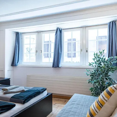 Апартаменты Hitrental Niederdorf -